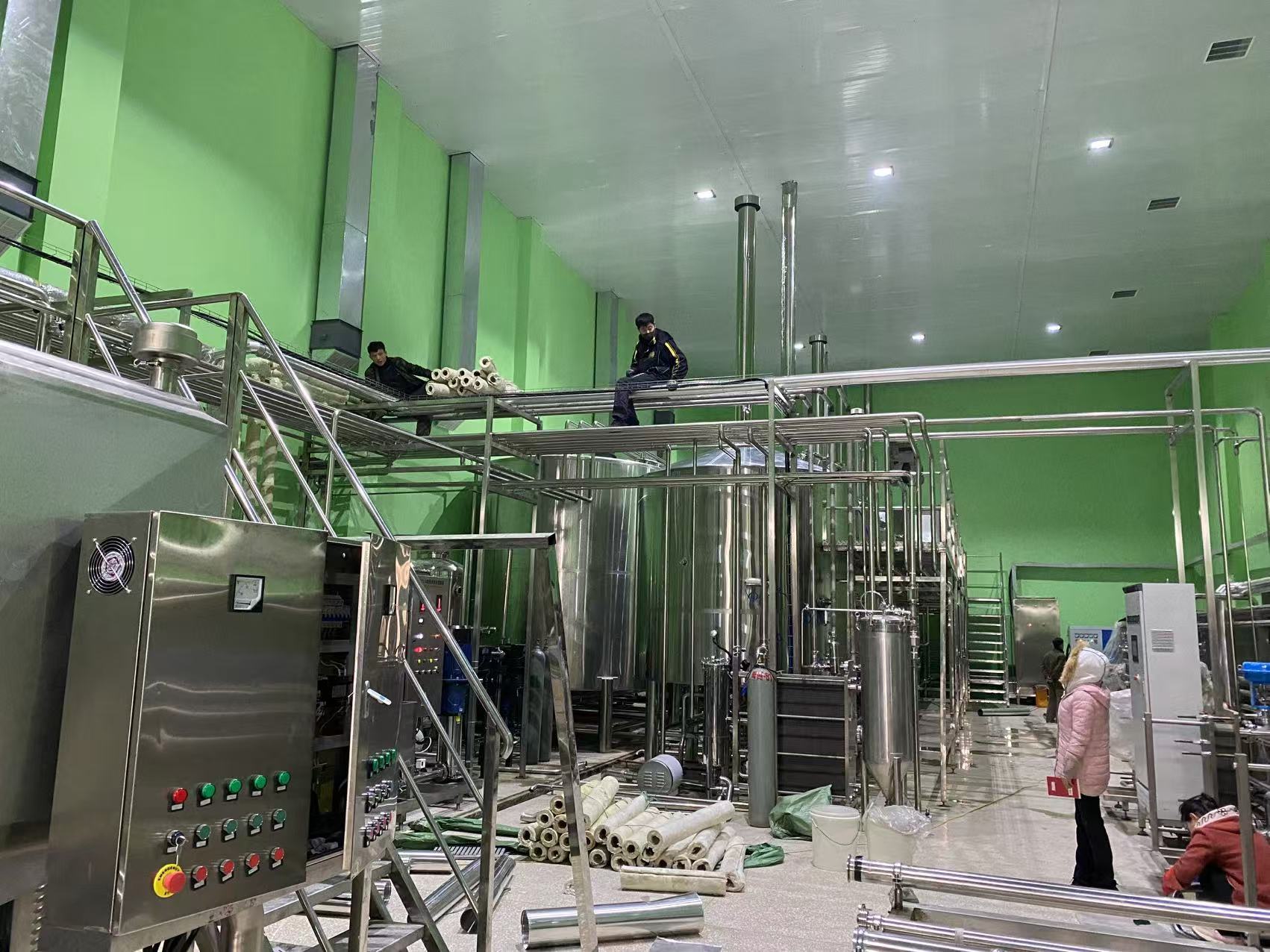 龙凤精酿啤酒设备厂—精酿啤酒设备制造：传承工艺与创新科技的交融